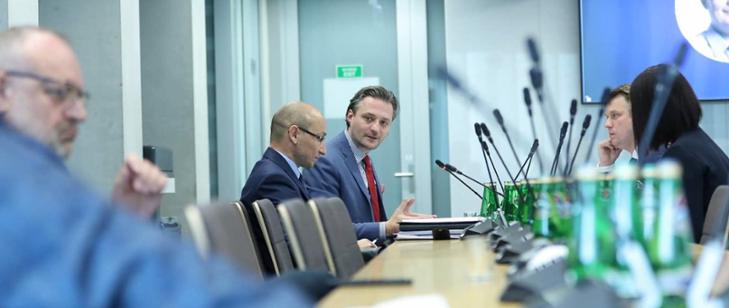 Komisja Administracji i Spraw Wewnętrznych omówiła kwestie nabywania ziemi przez cudzoziemców