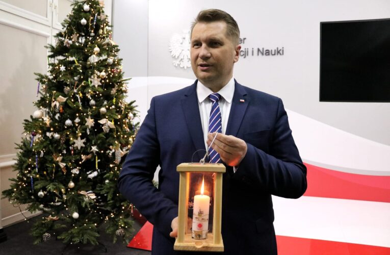 Minister Edukacji i Nauki przyjął Betlejemskie Światło Pokoju