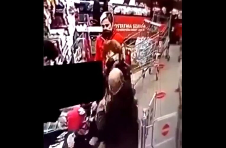 Awantura i wymiana ciosów w markecie. Uderzona kobieta upadła. Poszło o brak maseczki? [NAGRANIE W ARTYKULE]