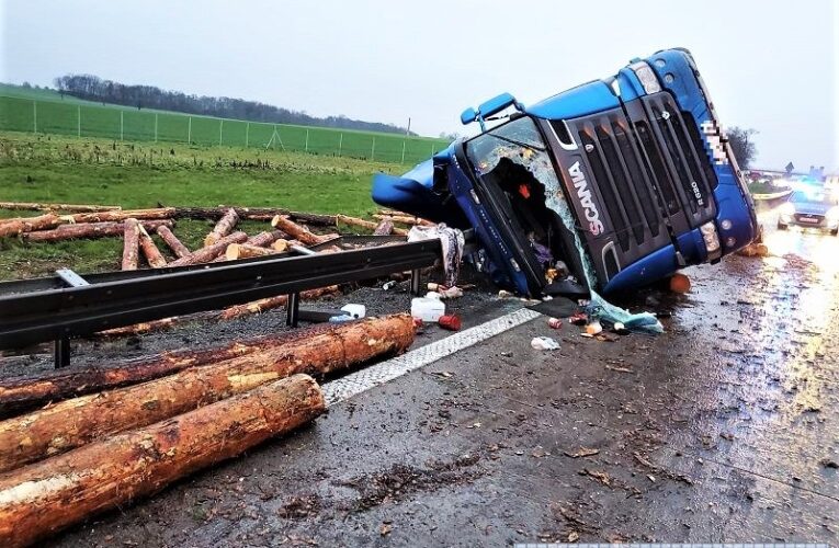 Pijany kierowca omal nie doprowadził do tragedii na autostradzie A4