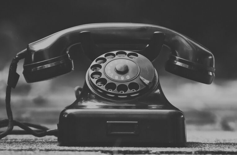 Telefonicznie nie można ogłosić obywatelowi odmowy zwolnienia z kwarantanny. Rzecznik: sanepid naruszył przepisy