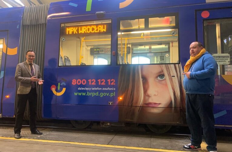 Dziecięcy Telefon Zaufania na wrocławskim tramwaju