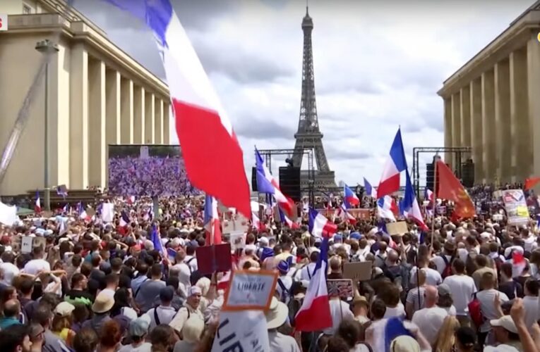 Policja w Paryżu zakazuje protestów przeciwko „konwojowi wolności”