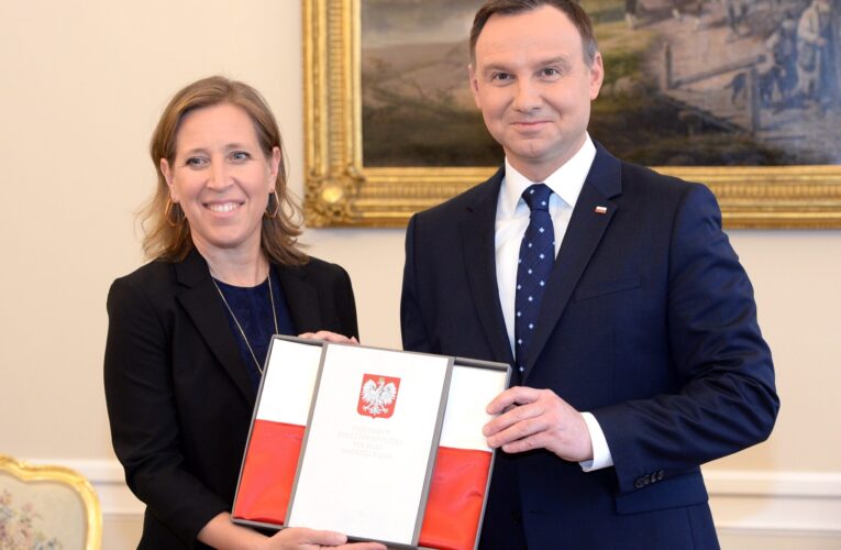Prezes YouTube spotkała się z prezydentem Polski w celu omówienia cenzury „dezinformacji”