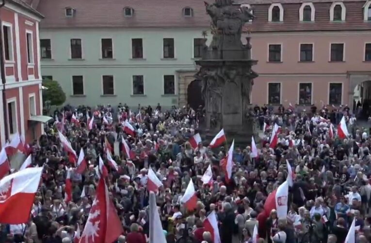 Wrocław: Marsz Pamięci dr. Zbigniewa Hałata