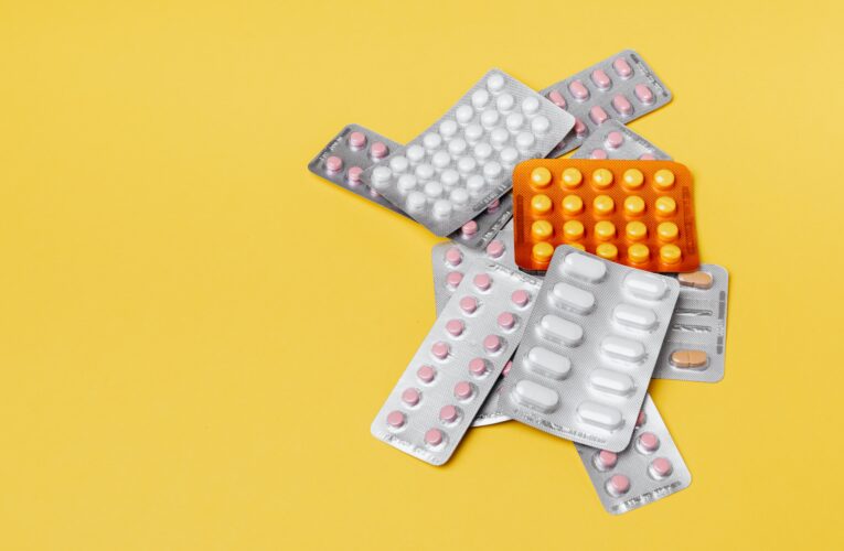 Czy nadzór nad lekami wymaga leczenia?