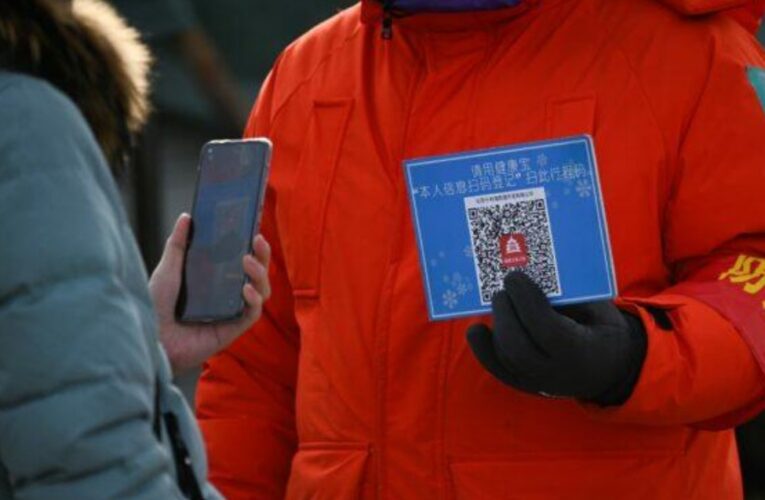Chińskie banki zamrażają miliardy depozytów:urzędnicy wykorzystują zdrowotny kod QR, aby zabronić protestującym dostępu do banków